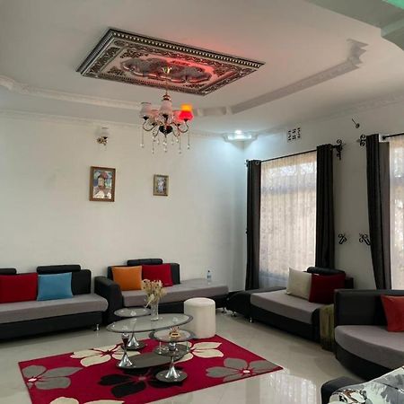 Evelina House Hostel Boma la Ngombe Εξωτερικό φωτογραφία